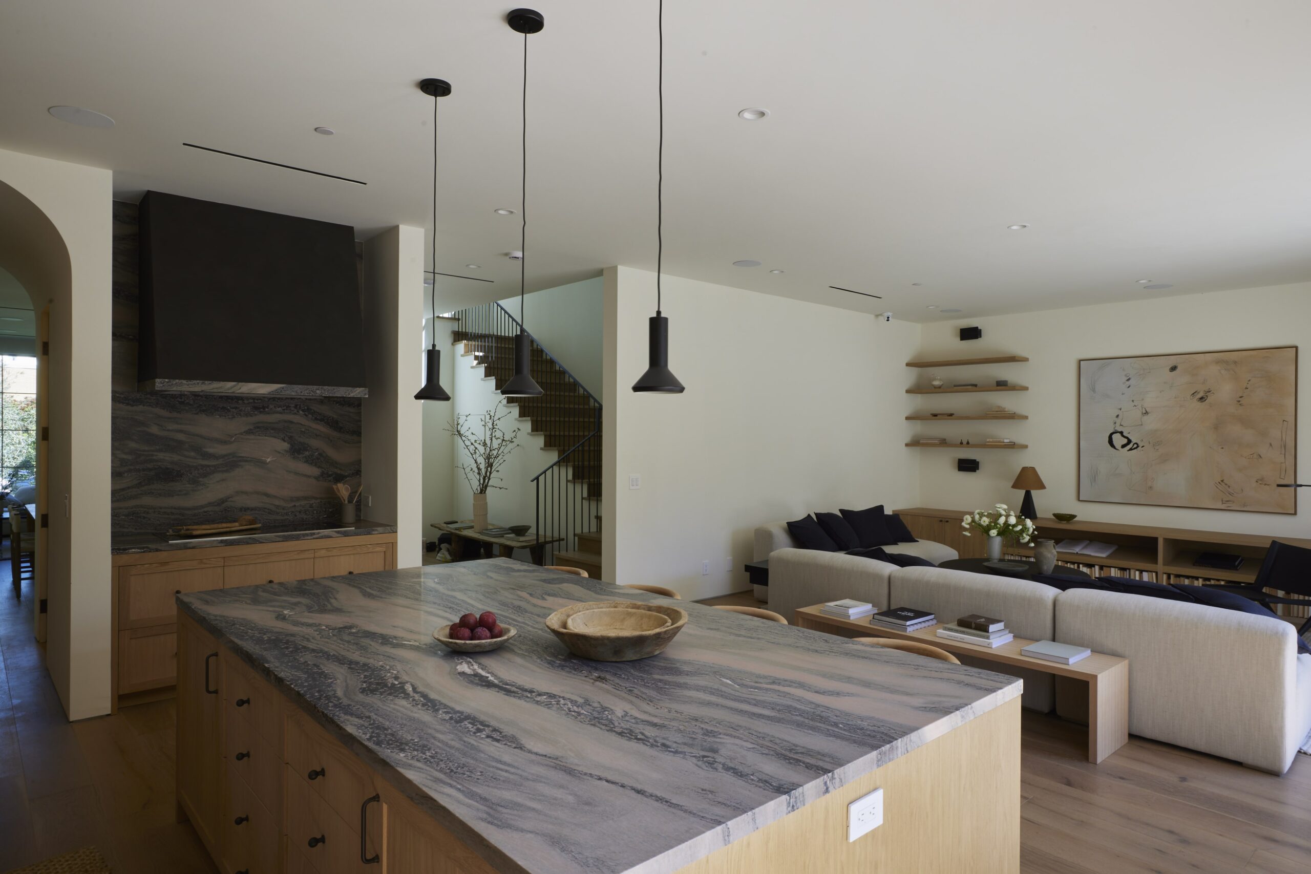 Natural stone countertops vs engineered quartz